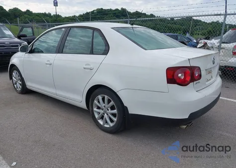 2010 Volkswagen Jetta Limited Edition из США, поврежденный, VIN 3VWRZ7AJ7AM167173